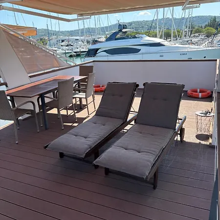 Casa de Férias Marina Luxury Houseboat Lace Portorož