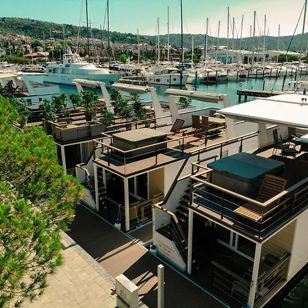 Дом отдыха Marina Luxury Houseboat Lace Порторож