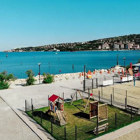 Vikendica Marina Luxury Houseboat Lace