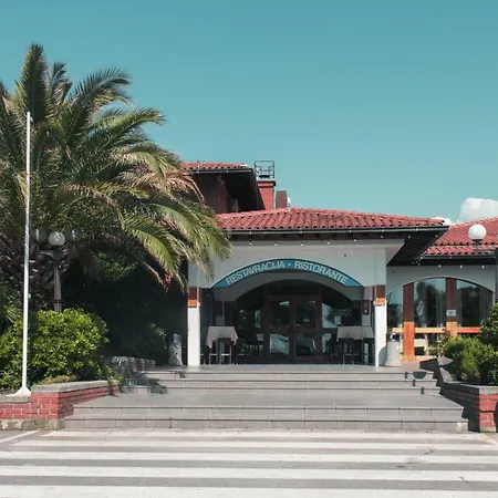 Vikendica Marina Luxury Houseboat Lace *