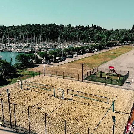 Marina Luxury Houseboat Lace * Portorož