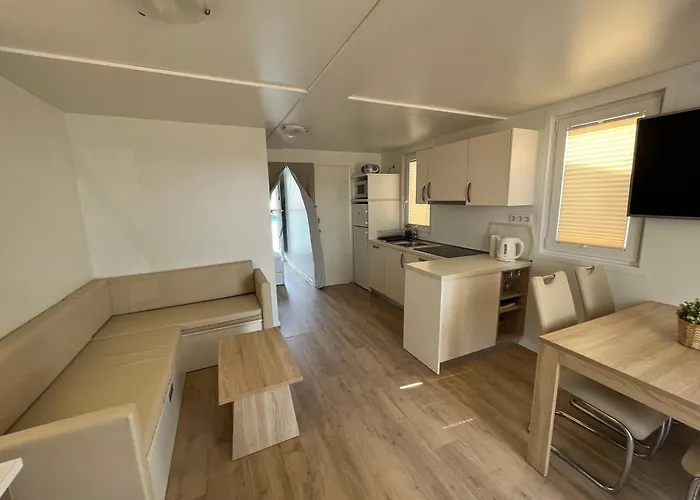 Marina Luxury Houseboat Lace 別荘 *