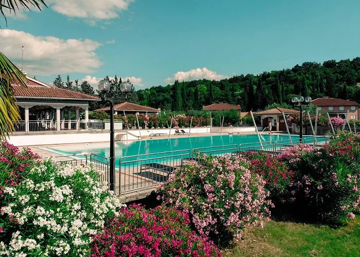 別荘 Marina Luxury Houseboat Lace ポルトローシュ